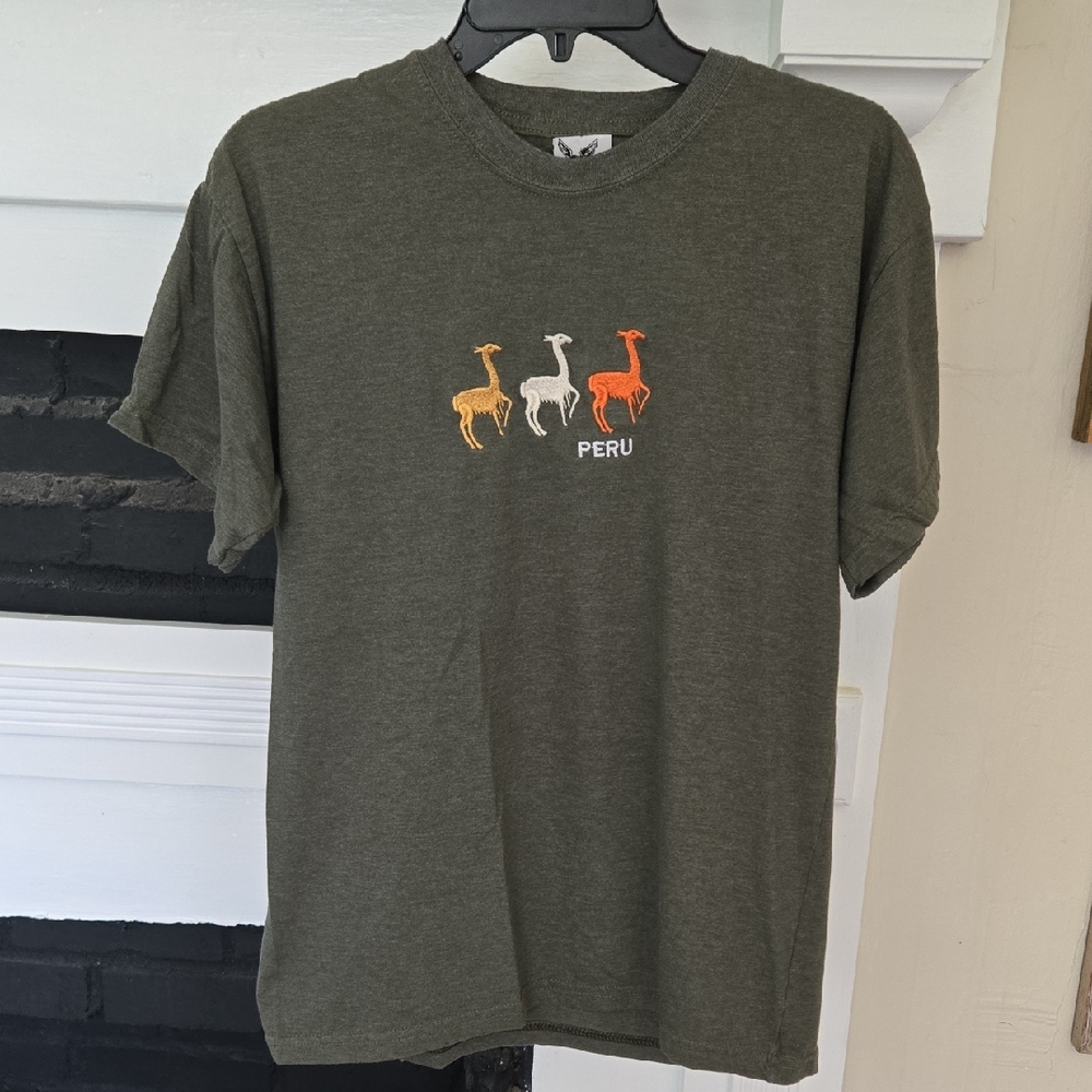 Cler's Art Olive Green Peru Llama T-Shirt